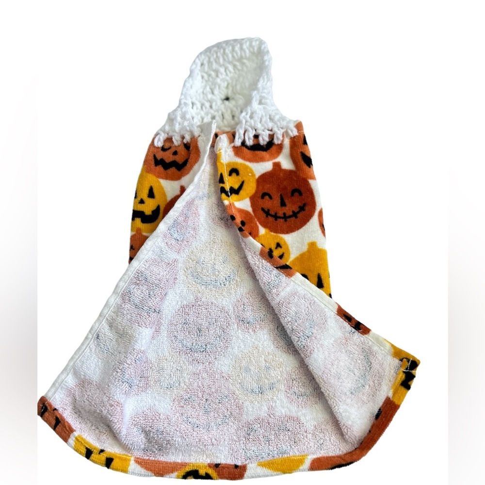 HAND CRAFTED Halloween Crocheted Top Hanging Kitchen or Bathroom Hand Towels - Picture 7 of 9